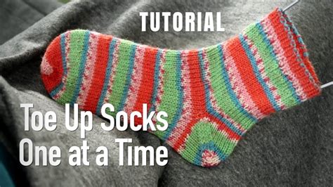 Knitting Toe Up Socks One At A Time Step By Step Tutorial Knittingilove