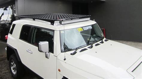 Toyota Fj Cruiser With Tradesman Oval Alloy Flat Deck Roof Rack