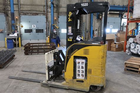 Yale Electric Stand Up Forklift Model Nr035danm24te091