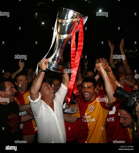 Atmosphere Turkish Super Lig Super League Fenerbahce V Galatasaray