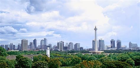 Sementara berdasarkan rentang usia persebaran terbanyak terdapat di rentang. KRITIK OTONOMI KHUSUS PROVINSI DKI JAKARTA ~ Nurhakim ...