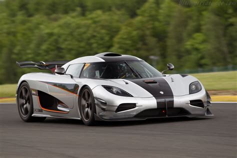 2014 2015 Koenigsegg One1 Images Specifications And Information