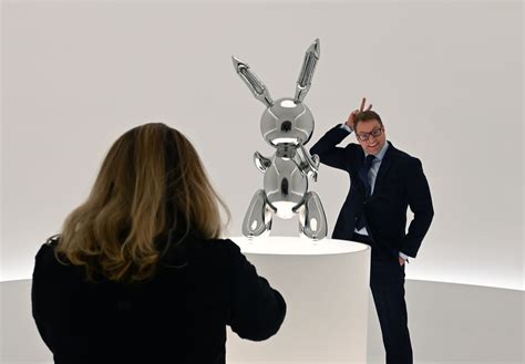 Loh Duri Jeff Koons Rabbit Fetches A Record 91 Million At A New