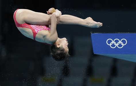Chinas Quan 14 Wins Womens Diving 10m Platform Gold