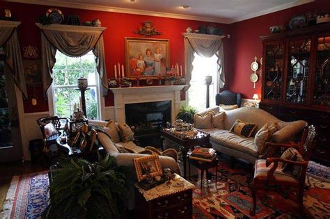Square section supports with cross stretcher. Eye For Design: Decorating With Camelback Sofas