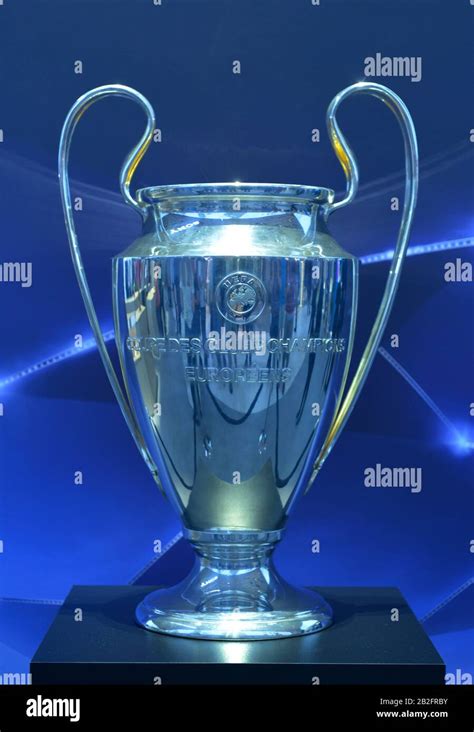 Pokal Champions League Stock Photo Alamy