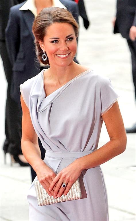 Kate middleton, her royal highness the duchess of cambridge, married britain's prince william in 2011 at westminster abbey. Kate Middleton Body Measurements - Bra Size Measurements