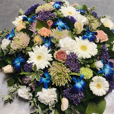 Lowest funeral flowers prices will not last long, don't lose out Round Funeral Wreath - Floral Affairs
