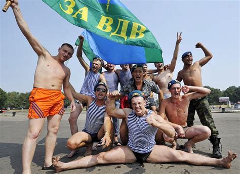 Paratroopers Day In Pictures Former Servicemen Celebrate Their Annual Holiday In Russia And