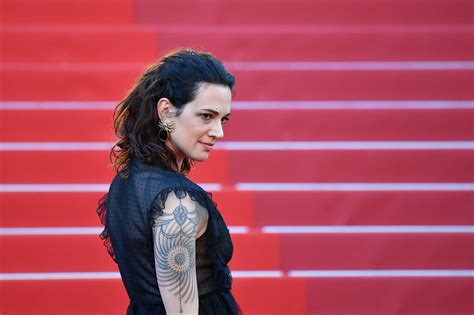 Asia Argento A Metoo Leader Made A Deal With Her Own Accuser Today