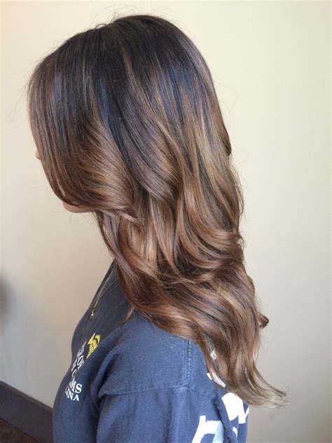 brown hair color balayage light brown ombré chestnut brunette chocolate waves style curls beachy