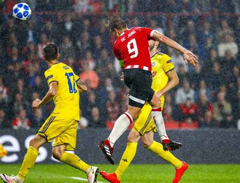 Neckarstadion de stuttgart (final) fecha: Benfica, PSV, Red Star sahkan slot ke pusingan pertama ...