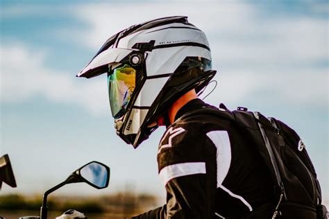 How To Wear A Motorcycle Helmet 7 Essential Tips Honestrider