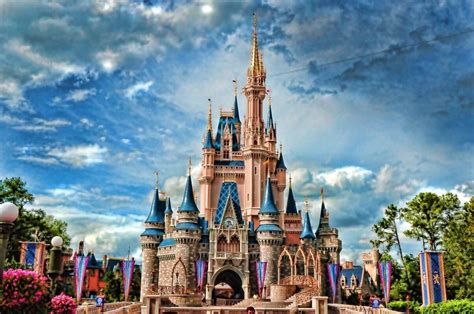 Disneyworld is gigantic when compared. disney world castle pictures | Dreamers Do Travels