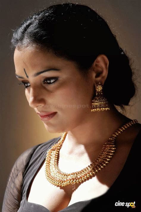 Malayalam Actress Swetha Menon Shweta Menon Hd Phone Wallpaper Pxfuel