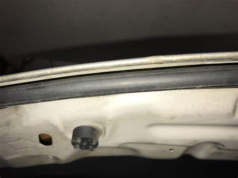For example, plaintiff michelle resnick claims that large sections of paint came off the roof of her. 2013 Ford Explorer Paint On Hood Bubbling Around Perimeter ...
