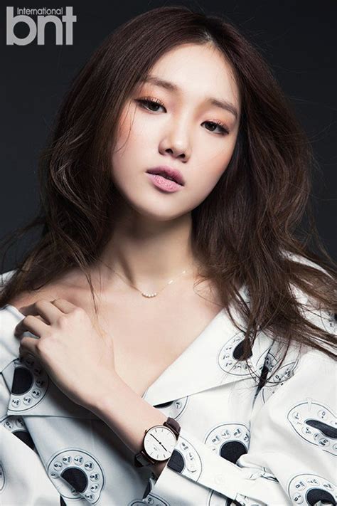 She posted a collage onto instagram on july 27 and wrote, 'laneige' sent a coffee cart with snacks and even presents for all of our staff members! Lee Sung Kyung Is Captivating in Pictorial for bnt world ...
