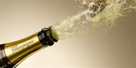 N°1 de la vente de champagne avec plus de 1200 références. The meaning and symbolism of the word - «Champagne»