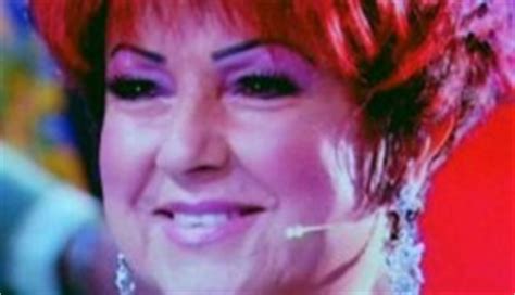 Orietta berti, pseudonimo di orietta galimberti (cavriago, 1º giugno 1943), è una cantante, personaggio televisivo e attrice italiana. ORIETTA BERTI IN TV: "TARTASSAVO DI CHIAMATE I MIEI FIGLI ...