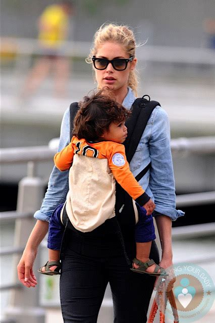 Doutzen Kroes Son Phyllon Joy Gorre Playground In Nyc Growing Your Baby