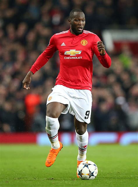 Man utd and ole gunnar solskjaer celebrate dramatic champions league win over psg. Man Utd news: Michael Owen backs Romelu Lukaku to join ...