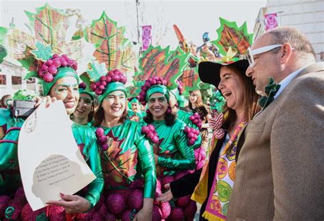 A dedução da acusação pelo ministério público foi. Carnaval de Torres Vedras distinguido com Menção Honrosa ...