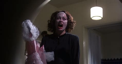 Movie Review Mommie Dearest 1981 The Ace Black Movie Blog