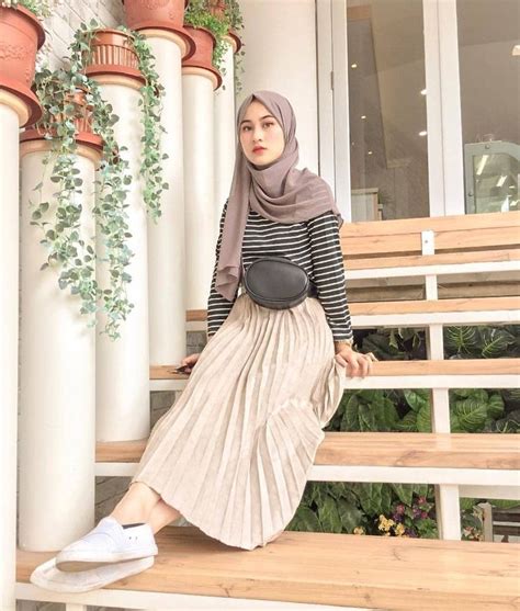 Ootdindo Lookbookindo On Instagram “chic Hijab Ootd By Salwafebi” Hijab Fashion Hijab