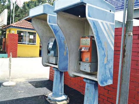 Berbeza dengan pekerjaan dalam sektor swasta yang lebih tinggi risiko kehilangan kerja akibat bermacam. Masih perlukah telefon awam pada zaman ini? - ABAM KIE ...