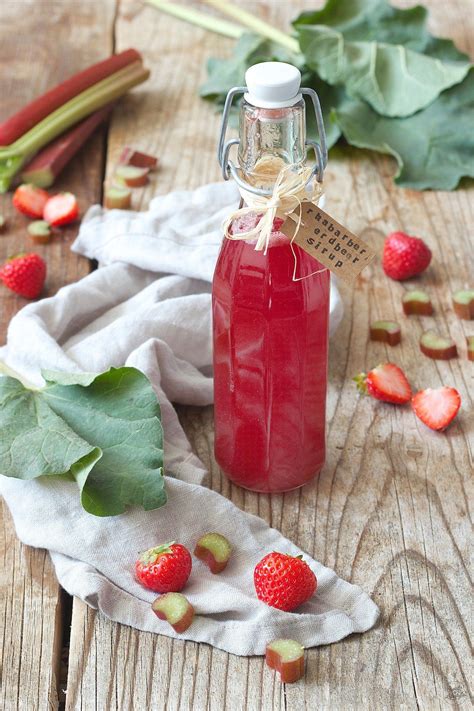 3.8 (4) heute stelle ich ihnen vor, wie sie türkische teigbällchen in sirup zubereiten können. Rhabarber-Erdbeer-Sirup | Rezept (mit Bildern) | Erdbeer ...