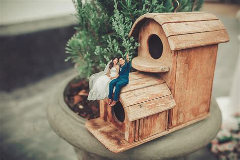 Ekkachai's photography business literally translates as small person, and it is because instead of capturing the big picture of the whole ceremony he. Wedding Photographer Turns Couples Into Miniature People | Bored Panda