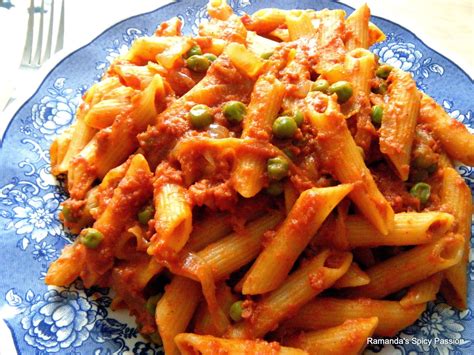 To the sauce add in the cheese slices, the cooked pasta and keep heating until the cheese melts. Ramandalicious: Corned Beef & Tomato Pasta Sauce