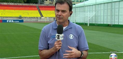 Comemorou com geral, mas a ninguém ele dedicou mais atenções do que ao celular. Tino Marcos anuncia que deixará a Globo após 35 anos na ...