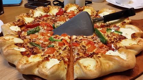 (just go ahead and jump to the first picture if you want to get right into it). Pizza Hut - Korona Hot Bacon / Telepizza Pizza Zbójnicka ...