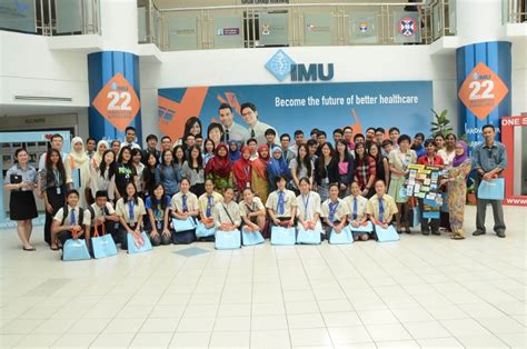 IMU NEWS | English for Health Sciences Poster for Sekolah ...