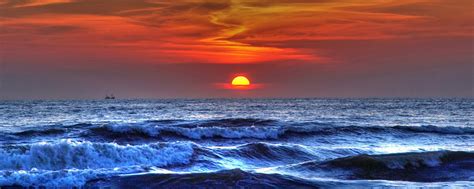 Zachód Słońca Nad Morzem