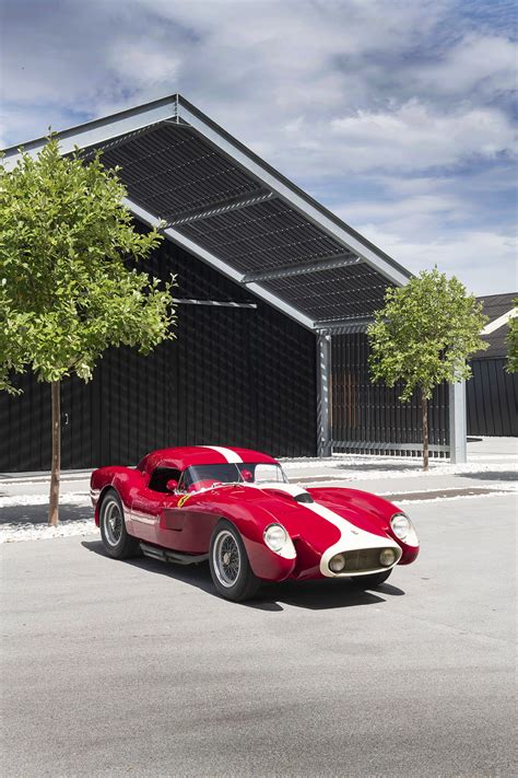 Carsbase has a great collection of ferrari car photos. 1961 Ferrari 250 'TR GT' - The most beautiful car Ferrari never built - Duncan Hamilton ROFGO