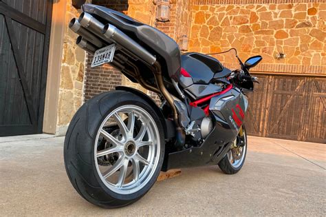 Ultra Rare Mv Agusta F4 1000 Senna Is A Two Wheeled Rocket With 172 Hp On Tap Autoevolution