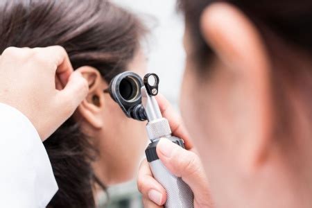 หูดับ หรือโรคหูตึงเฉียบพลัน (sudden sensorineural hearing loss) คือ ภาวะที่มีการสูญเสียการได้ยินชนิดประสาทรับฟังเสียงบกพร่องที่เกิดขึ้นทันทีทันใด ซึ่งพบได้. แก้วหูทะลุ สาเหตุเกิดจากอะไร รักษาได้หรือไม่ - Thaihealth ...