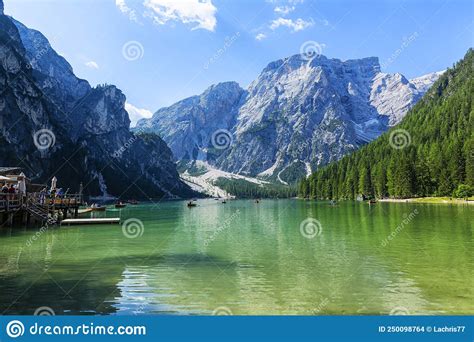 Lago Di Braies Beau Lac Dans Les Dolomites Photo Stock Image Du