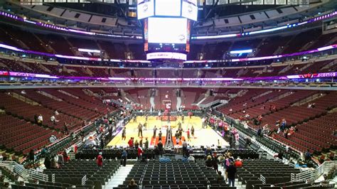 United bank offers personal banking, business banking, and wealth management services to meet your financial needs in wv, va, md, oh, pa, and dc. United Center Section 117 - Chicago Bulls - RateYourSeats.com