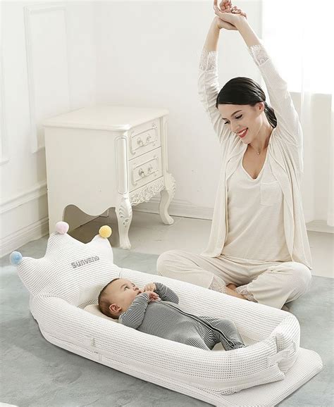 We review the lamzac hangout lounger which won't let you down! Sunveno Portable Baby Bed, Lounger and Bassinet & Reviews ...