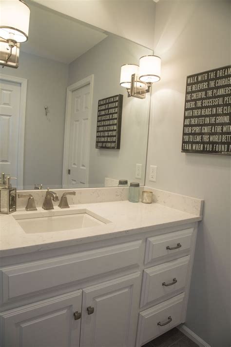 White kitchen sinks undermount are very essential for every type of kitchen and can be used for countless numbers of purposes starting from cleaning utensils to washing. MSI Cashmere Carrara quartz Kohler Archer undermount sink ...
