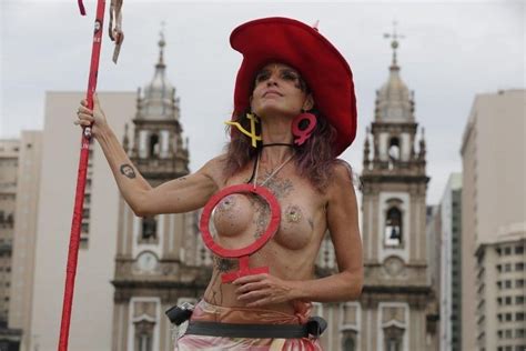 Carnaval 2019 O Que Não Faltou Foram Peitos E Aqui Está A Melhor Seleção Dessas Mulheres Que