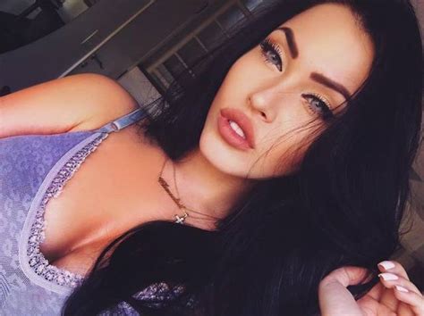 25 Hottest Girls Of Instagram That Will Thrill Your Imagination 25