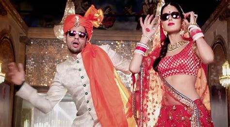 Katrina Kaifs Abs In Kala Chashma Song Are Weapons Of Mass Distraction See Proof Bollywood