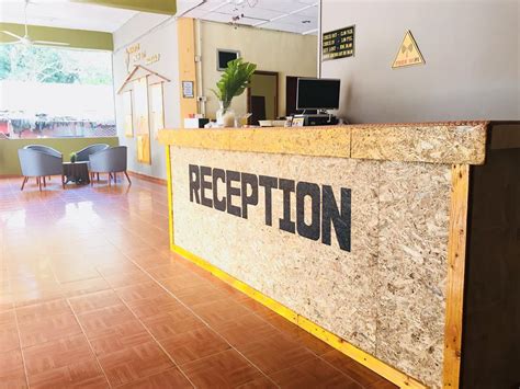 Today pangkor island is an ideal vacation home to the leisure seekers and busy executives with abundant eco and. (2020) 3D2N Pangkor Palm Bay Resort (Snorkeling Package ...
