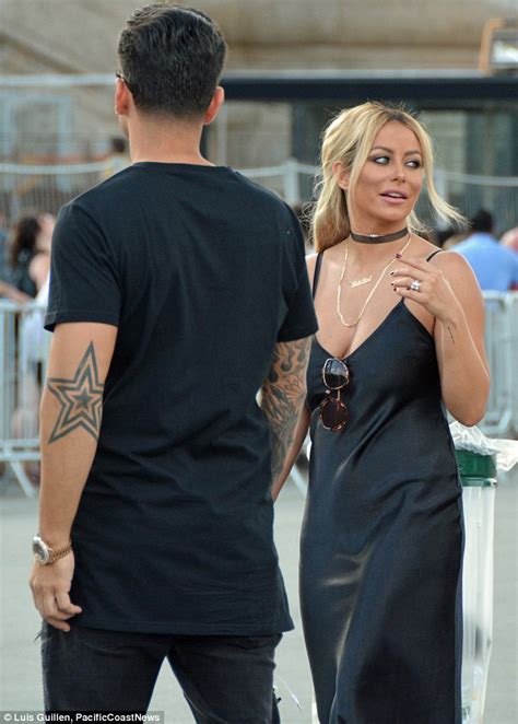 Cbbs Aubrey Oday Kisses Future Husband Pauly D And Shows Off Massive Sparkler Daily Mail
