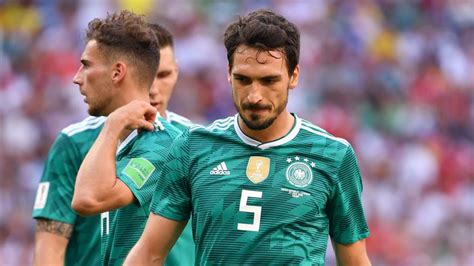 Der spielplan 2021 der deutschen fußball nationalmannschaft ist geprägt von der em 2021 endrunde und der wm 2022 qualifikation. Nationalmannschaft: Deutschland stürzt in Fußball ...
