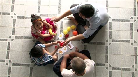Viet Nam Niños Sordos Aprenden El Lenguaje De Señas Para Poder